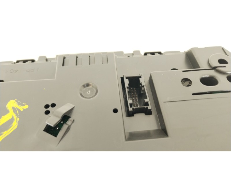 Recambio de cuadro instrumentos para bmw serie 3 berlina (e90) 320d referencia OEM IAM 916684601  IK916684601