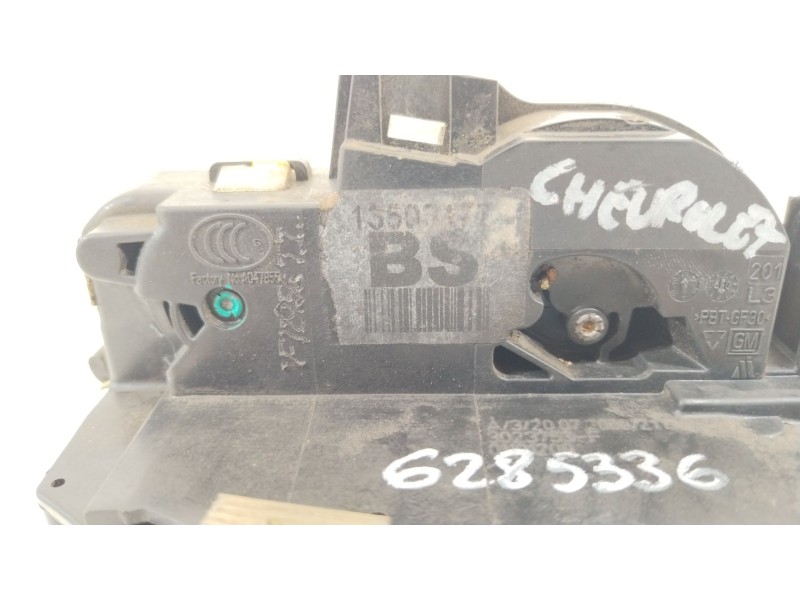 Recambio de cerradura puerta trasera izquierda para chevrolet cruze lt referencia OEM IAM 13503177  