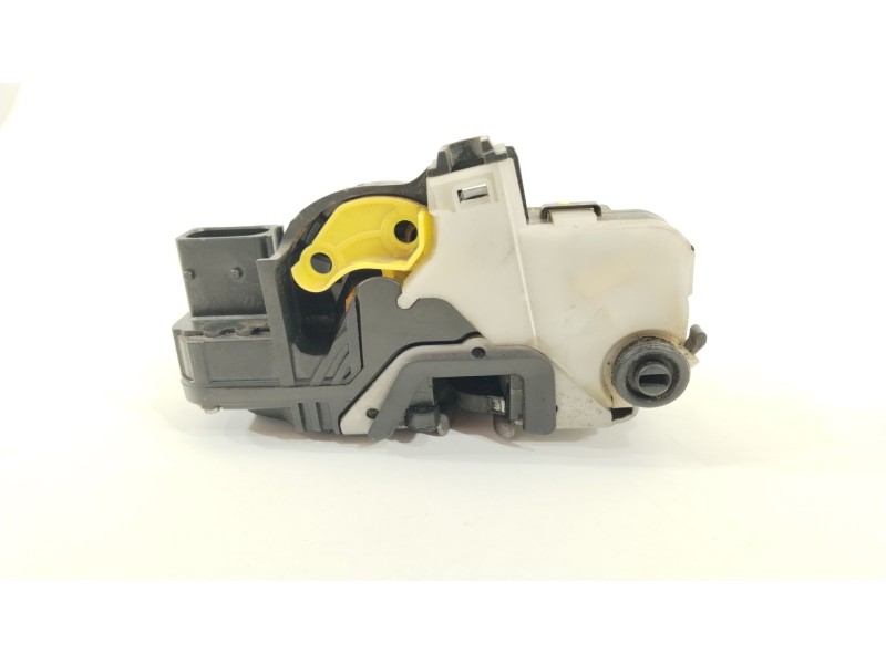 Recambio de cerradura puerta trasera izquierda para chevrolet cruze lt referencia OEM IAM 13503177  