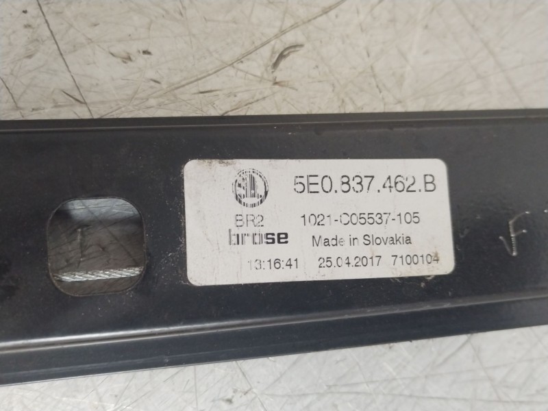 Recambio de elevalunas delantero derecho para skoda octavia combi (5e5) ambition referencia OEM IAM 5E0837462B  5Q0959802B