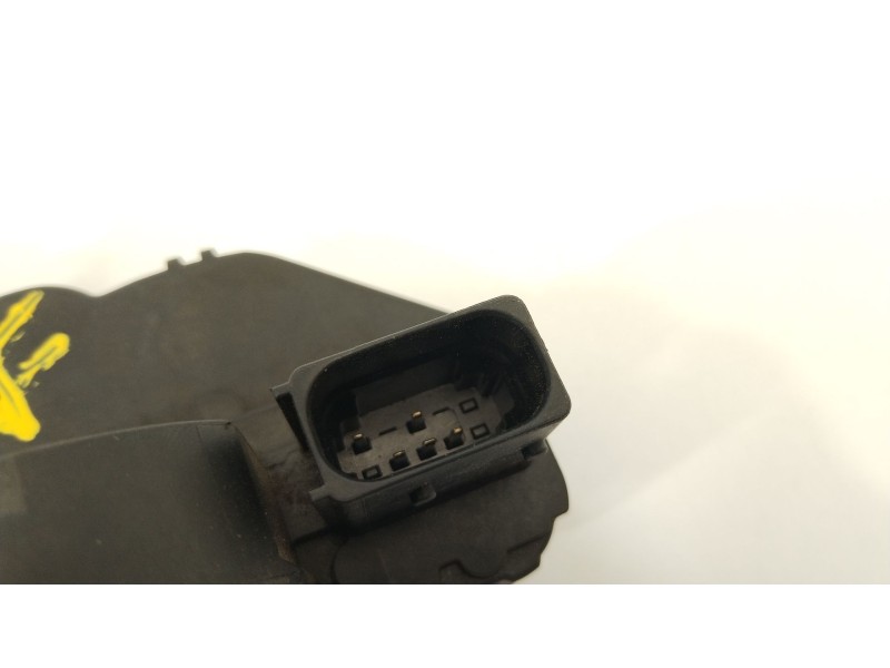 Recambio de cerradura puerta delantera derecha para chevrolet cruze lt referencia OEM IAM 13503150  