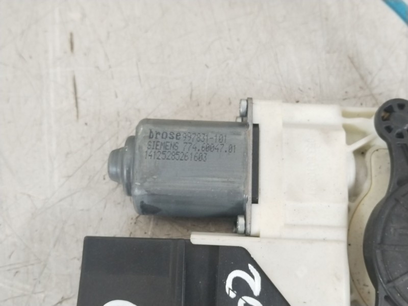 Recambio de elevalunas delantero derecho para peugeot 307 berlina (s2) xs referencia OEM IAM 9634456880  996388103