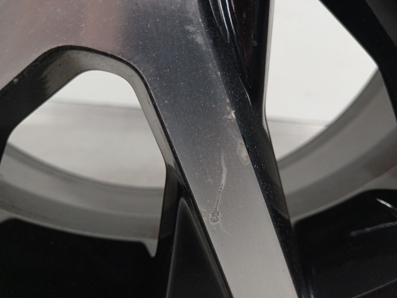 Recambio de llanta para volkswagen caddy furgón/kombi furgón bluemotion referencia OEM IAM 2K5601025F  