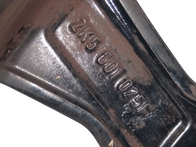 Recambio de llanta para volkswagen caddy furgón/kombi furgón bluemotion referencia OEM IAM 2K5601025F  