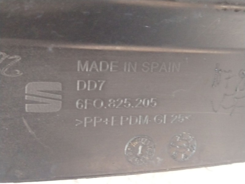 Recambio de moldura para seat ibiza v (kj1, kjg) 1.0 tsi referencia OEM IAM 6F0825205  