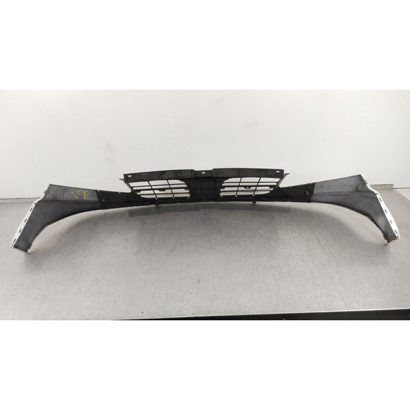 Recambio de rejilla delantera para nissan primastar furgoneta (x83) 2.0 dci 115 referencia OEM IAM 623100250  