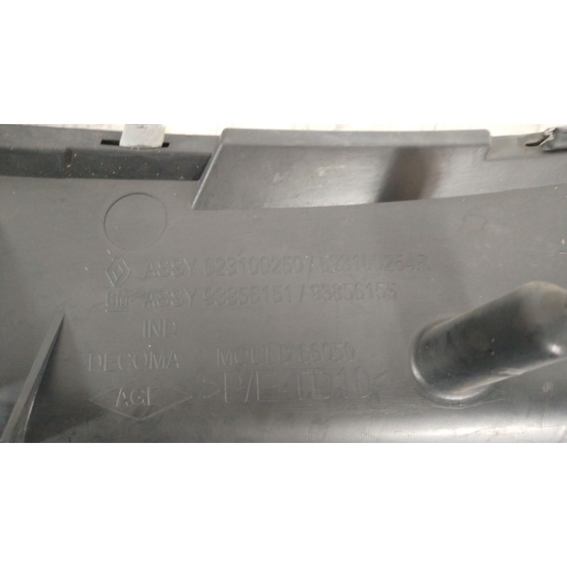 Recambio de rejilla delantera para nissan primastar furgoneta (x83) 2.0 dci 115 referencia OEM IAM 623100250  