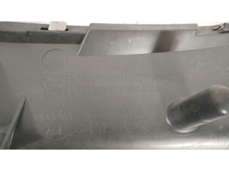 Recambio de rejilla delantera para nissan primastar furgoneta (x83) 2.0 dci 115 referencia OEM IAM 623100250  