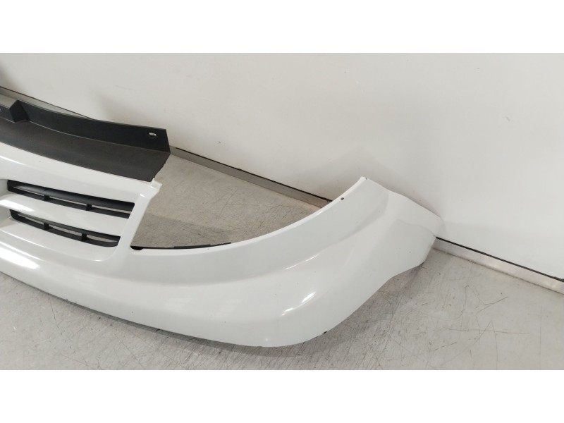 Recambio de rejilla delantera para nissan primastar furgoneta (x83) 2.0 dci 115 referencia OEM IAM 623100250  