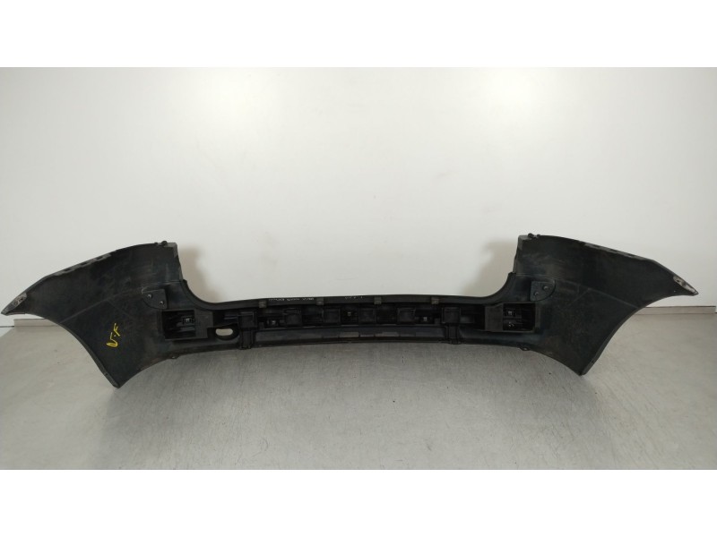 Recambio de paragolpes trasero para dacia logan express ambiance referencia OEM IAM 8200413933  