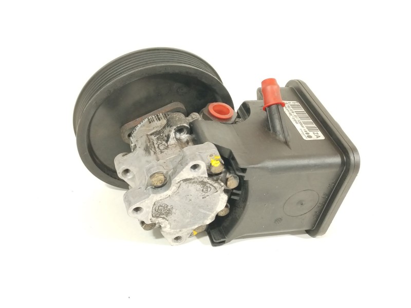 Recambio de bomba direccion para bmw serie 3 coupe (e46) 330 cd referencia OEM IAM 6761876  