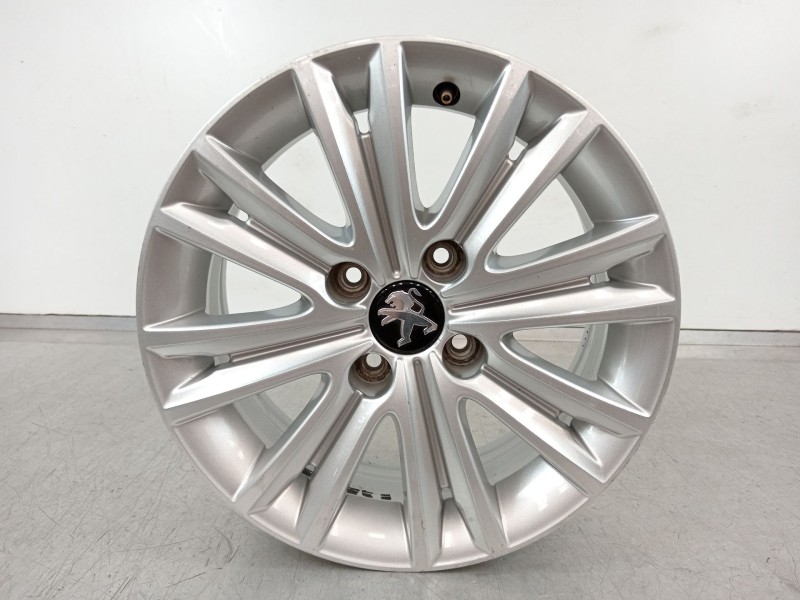 Recambio de llanta para peugeot 208 style referencia OEM IAM 9677378177  