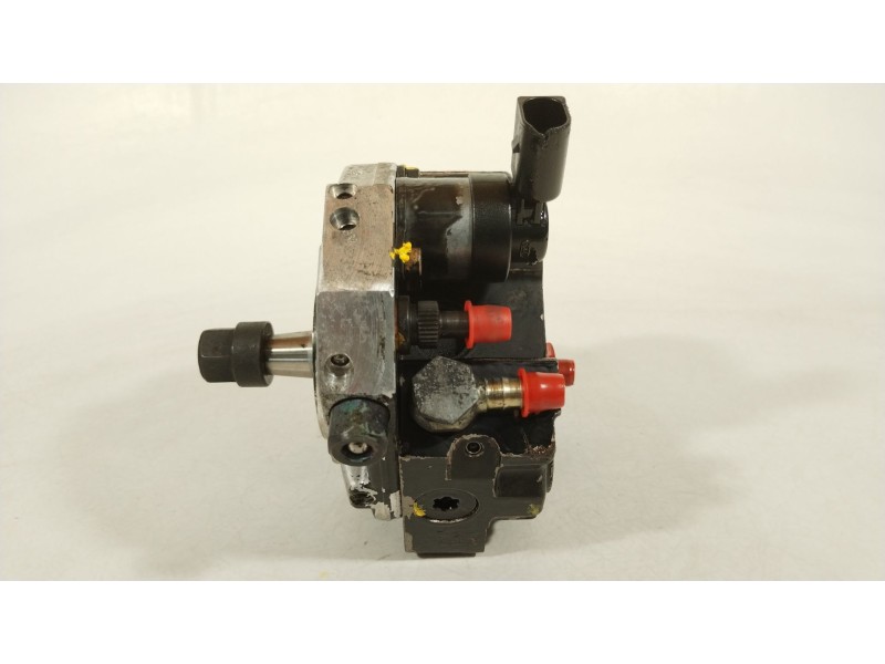 Recambio de bomba inyeccion para bmw 3 (e46) 320 d referencia OEM IAM 7788670 13518511824 044501045