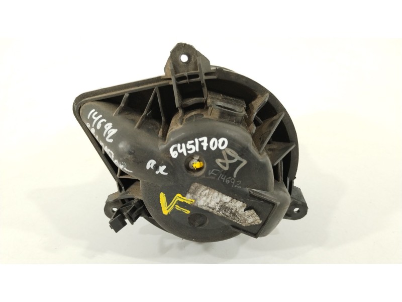Recambio de ventilador calefaccion para nissan primastar furgoneta (x83) 2.0 dci 115 referencia OEM IAM 2761400QAD  