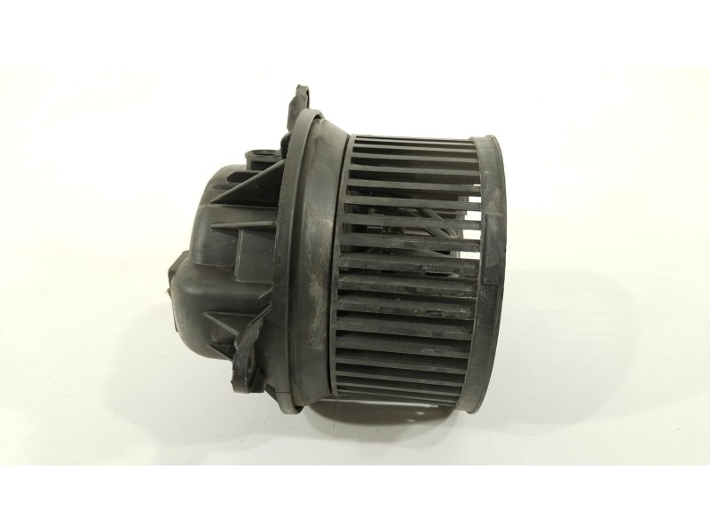 Recambio de ventilador calefaccion para nissan primastar furgoneta (x83) 2.0 dci 115 referencia OEM IAM 2761400QAD  