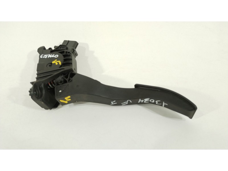 Recambio de potenciometro pedal para audi a3 sportback (8y) gy referencia OEM IAM 5Q1723503K  