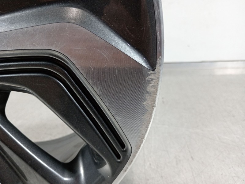 Recambio de llanta para hyundai kona klass hybrid 2wd referencia OEM IAM 52910CM100  