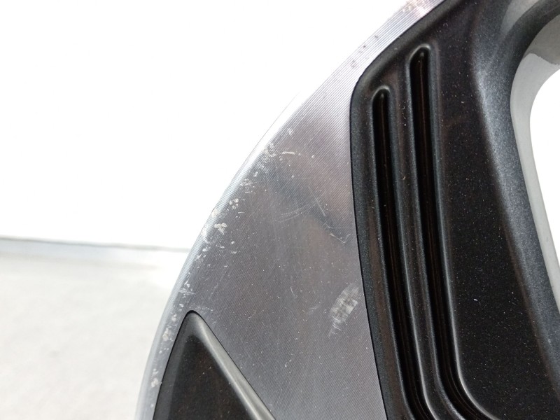 Recambio de llanta para hyundai kona klass hybrid 2wd referencia OEM IAM 52910CM100  