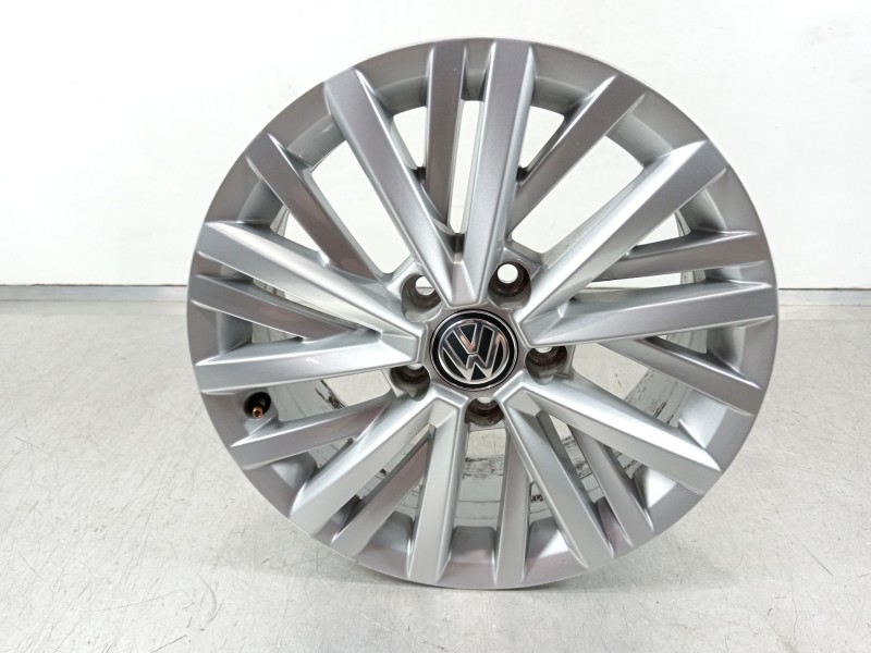 Recambio de llanta para volkswagen t-roc advance referencia OEM IAM 2GA601025  