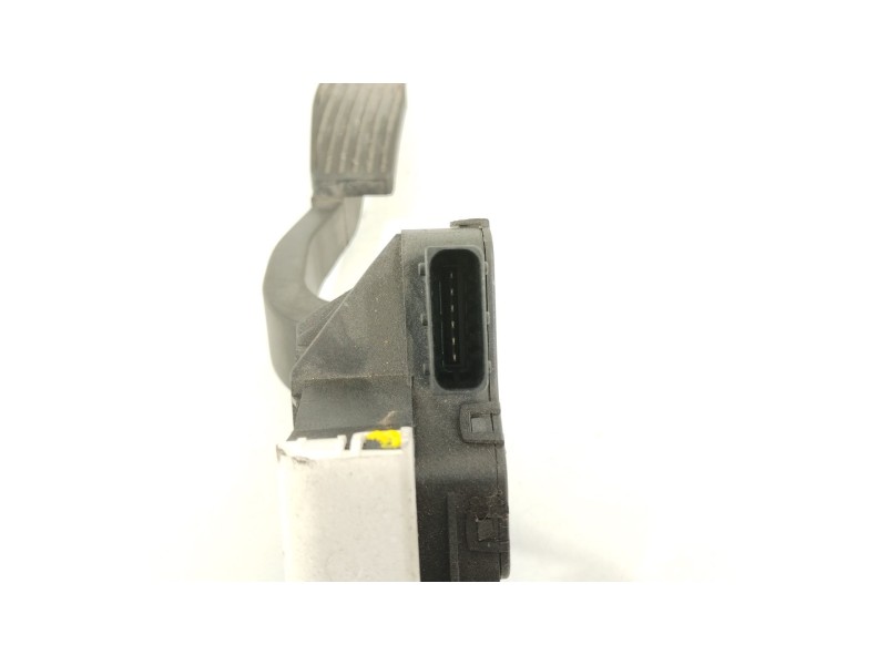 Recambio de potenciometro pedal para opel adam unlimited ecoflex referencia OEM IAM 13305804  
