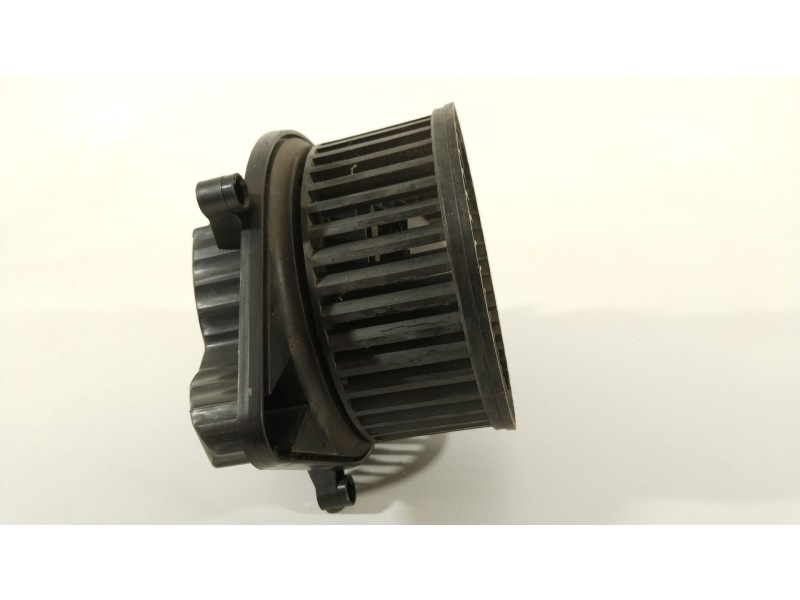 Recambio de ventilador calefaccion para audi a4 berlina (8e) 2.5 tdi quattro (132kw) referencia OEM IAM 8E1820021A  