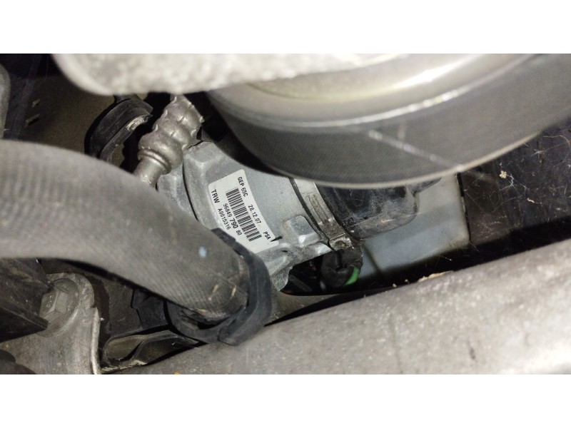 Recambio de bomba direccion para peugeot 308 gt referencia OEM IAM 9684979080  
