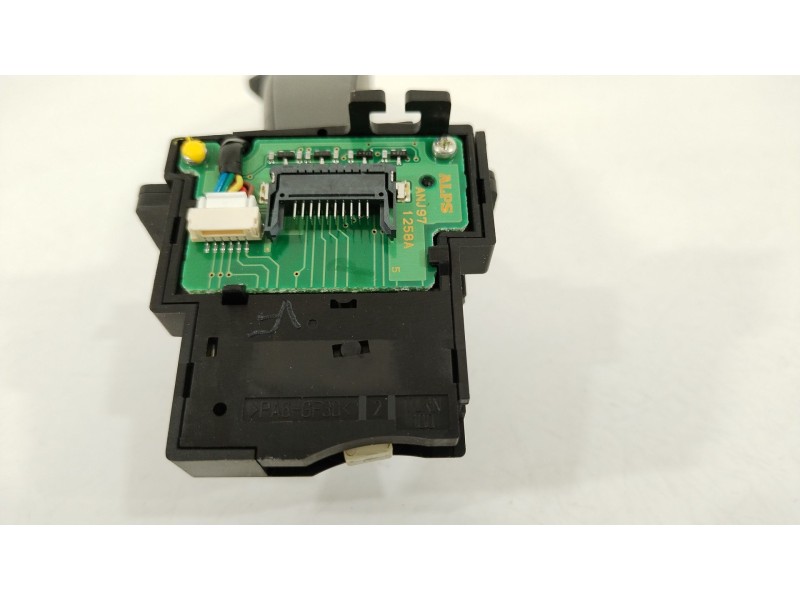 Recambio de mando intermitentes para volvo xc60 i suv (156) d3 referencia OEM IAM 31394001  