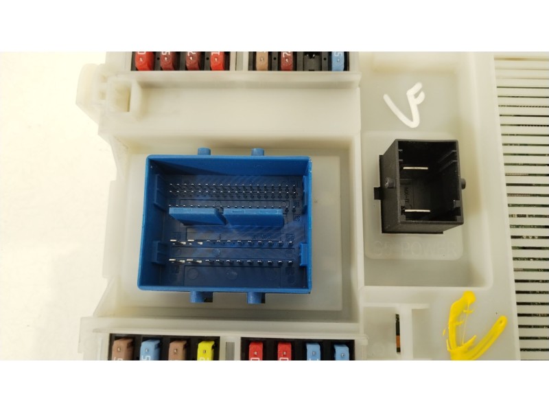 Recambio de caja reles / fusibles para volvo xc60 i suv (156) d3 referencia OEM IAM 31327995  BG9T14C256HA