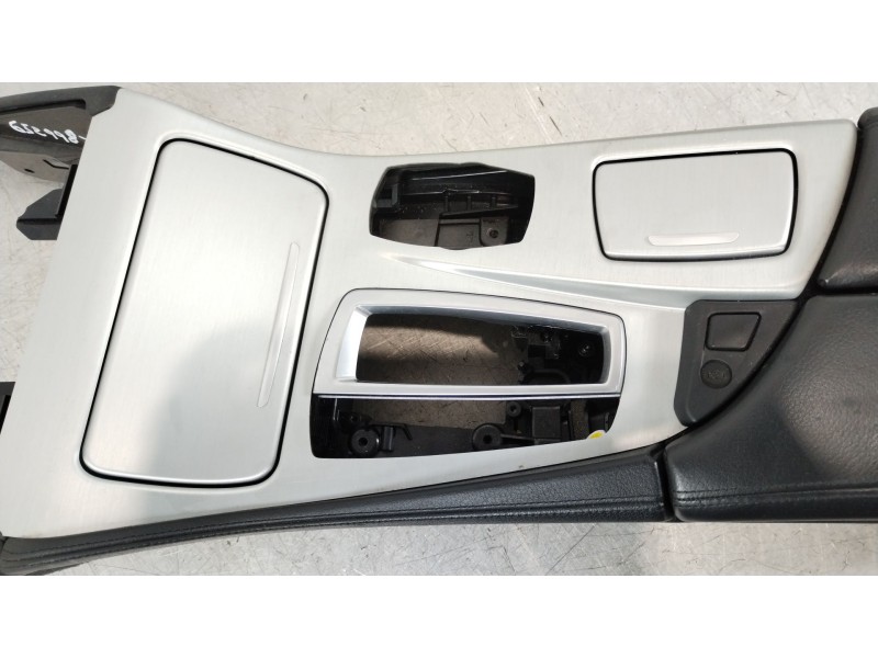 Recambio de apoyabrazos central para bmw 5 touring (f11) 525 d xdrive referencia OEM IAM 51169216865  