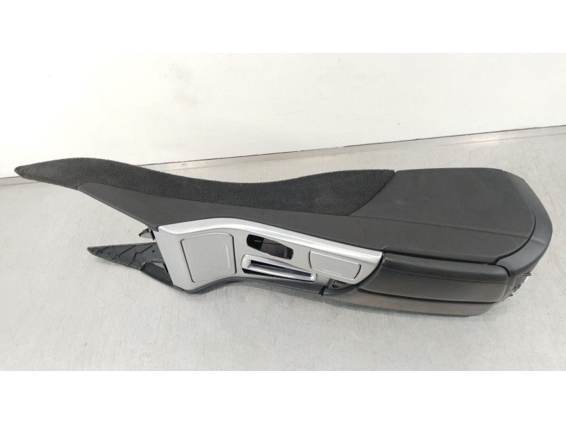Recambio de apoyabrazos central para bmw 5 touring (f11) 525 d xdrive referencia OEM IAM 51169216865  