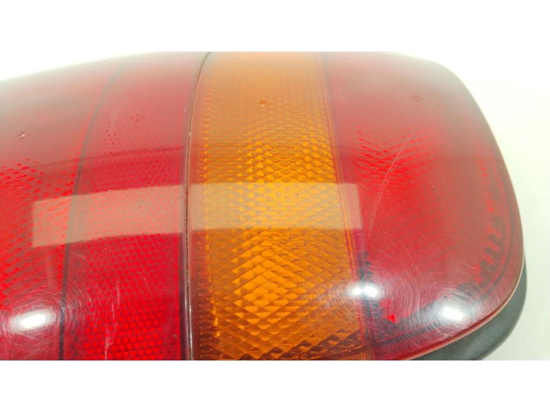 Recambio de piloto trasero izquierdo para nissan micra ii (k11) 1.3 i 16v referencia OEM IAM B65555F301  