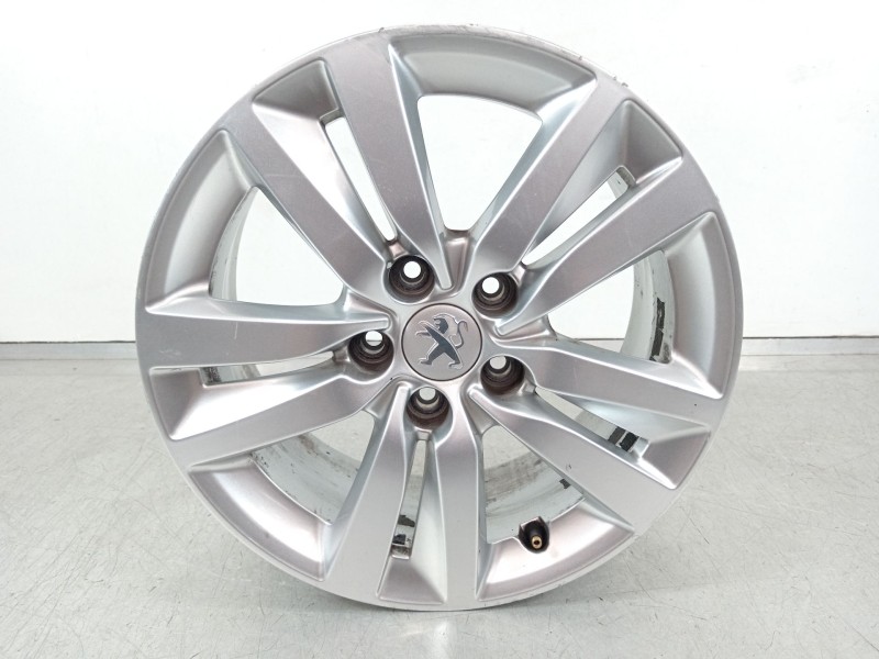 Recambio de llanta para peugeot 308 access referencia OEM IAM 9677989577  