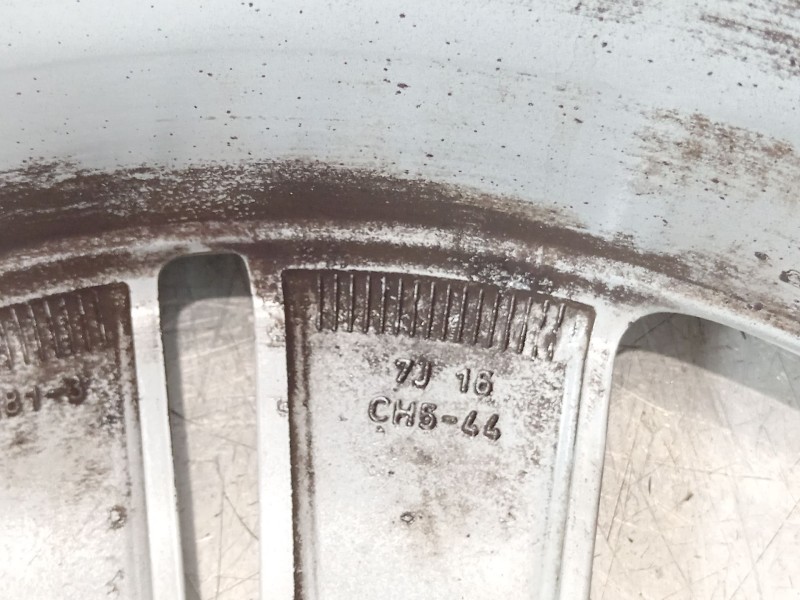 Recambio de llanta para peugeot 308 access referencia OEM IAM 9677989577  