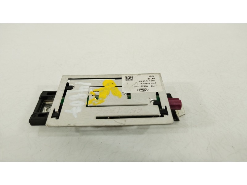 Recambio de antena para ford puma (j2k, cf7) 1.0 ecoboost referencia OEM IAM L1TT19K351AA  