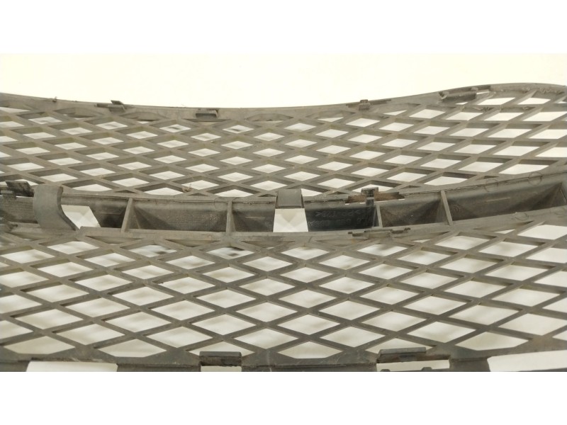 Recambio de rejilla paragolpes izquierda para volkswagen touareg (7la) tdi r5 referencia OEM IAM 7L6853665A  