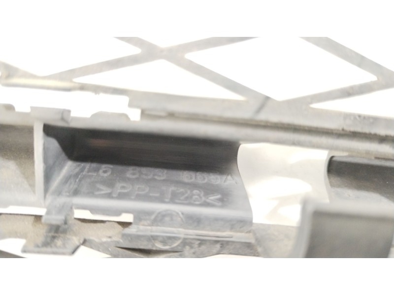 Recambio de rejilla paragolpes izquierda para volkswagen touareg (7la) tdi r5 referencia OEM IAM 7L6853665A  