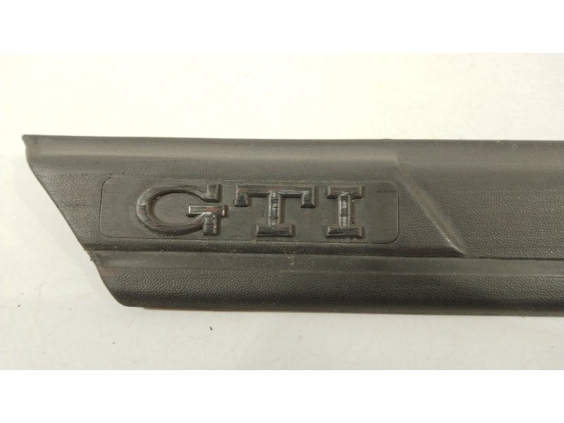 Recambio de moldura para volkswagen golf iii (1h1) 2.0 referencia OEM IAM 1H3853536A  