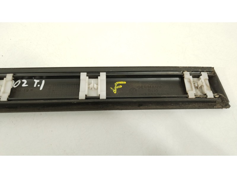 Recambio de moldura para volkswagen golf iii (1h1) 2.0 referencia OEM IAM 1H3853535A  