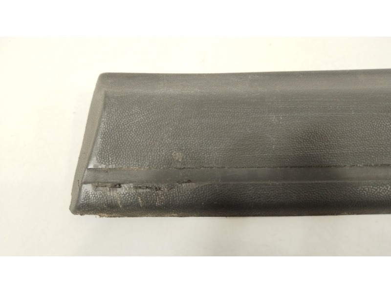 Recambio de moldura para volkswagen golf iii (1h1) 2.0 referencia OEM IAM 1H3853535A  