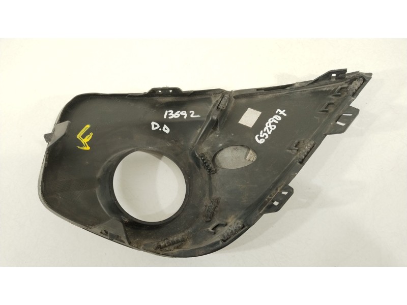 Recambio de rejilla paragolpes derecha para renault twingo ii (cn0_) 1.2 16v (cn0k, cn0v) referencia OEM IAM 7701209604  