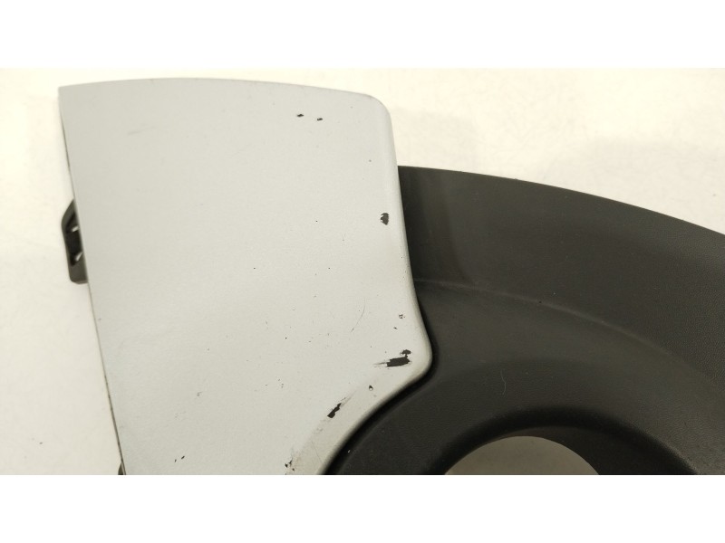 Recambio de rejilla paragolpes derecha para renault twingo ii (cn0_) 1.2 16v (cn0k, cn0v) referencia OEM IAM 7701209604  