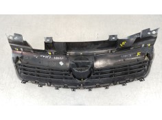 Recambio de rejilla delantera para opel zafira / zafira family b (a05) 1.9 cdti (m75) referencia OEM IAM 13157590  13136136 2
