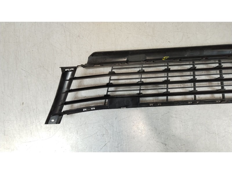 Recambio de rejilla delantera para peugeot traveller autobús (v_) 2.0 bluehdi 145 referencia OEM IAM 9811718877  98117188XT