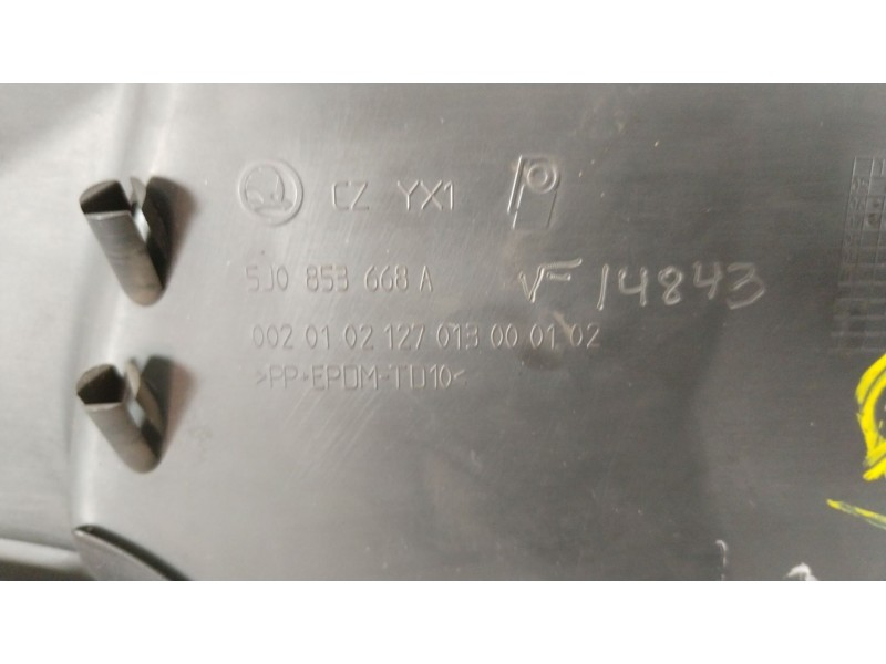 Recambio de rejilla delantera para skoda roomster (5j7) 1.9 tdi referencia OEM IAM 5J0853668A 5J0853123 5J0853124