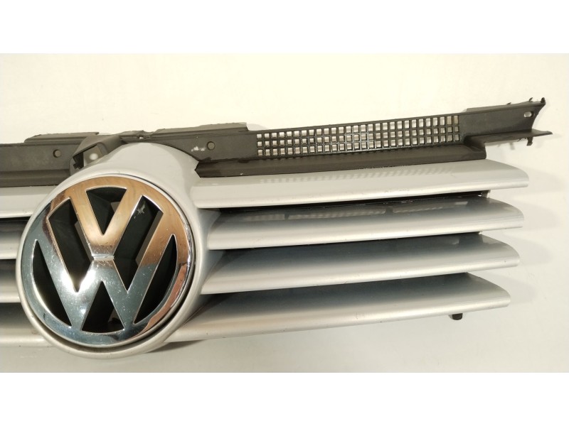 Recambio de rejilla delantera para volkswagen bora i (1j2) 1.9 tdi referencia OEM IAM 1J5853653E  1J5853601
