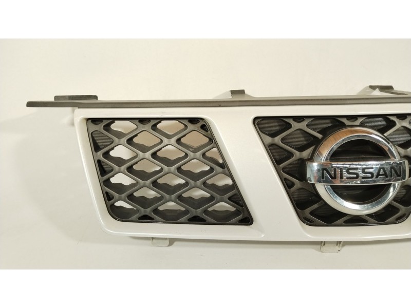 Recambio de rejilla delantera para nissan x-trail (t30) comfort referencia OEM IAM 62310E0303  62310EQ314