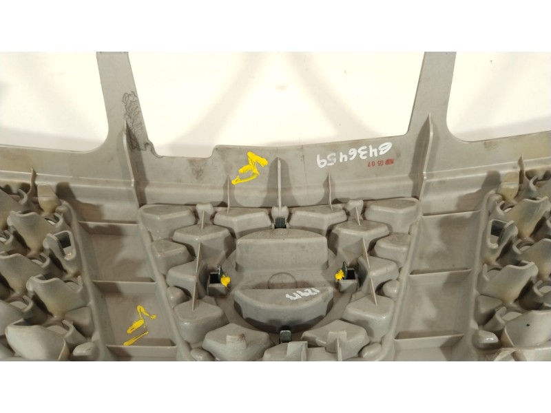 Recambio de rejilla delantera para nissan x-trail (t30) comfort referencia OEM IAM 62310E0303  62310EQ314