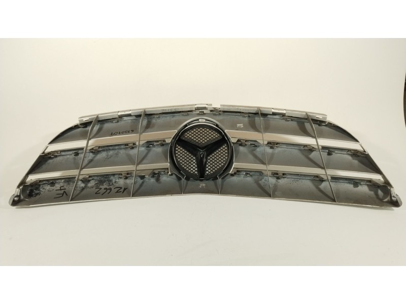 Recambio de rejilla delantera para mercedes-benz clase b (w245) 200 cdi (245.208) referencia OEM IAM A1698800883  A1698880640