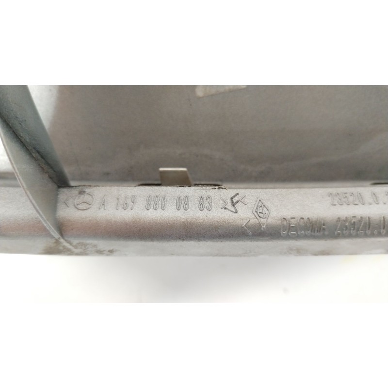 Recambio de rejilla delantera para mercedes-benz clase b (w245) 200 cdi (245.208) referencia OEM IAM A1698800883  A1698880640