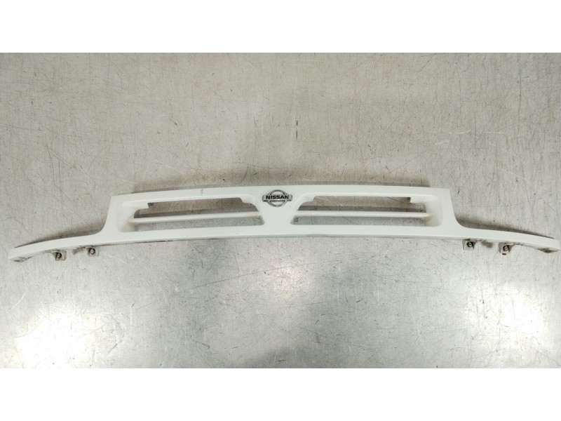 Recambio de rejilla delantera para nissan micra ii (k11) 1.3 i 16v referencia OEM IAM 623104F100  